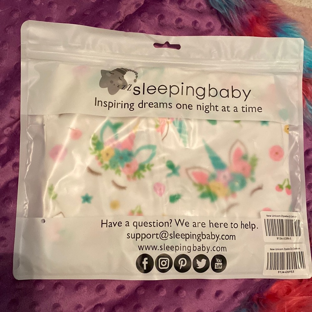 Sleeping Baby Zipadee Zip